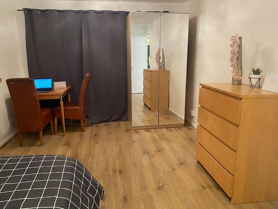 2 Bedroom Flat Camberwell Grove London Eksteriør billede
