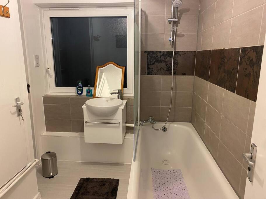 2 Bedroom Flat Camberwell Grove London Eksteriør billede